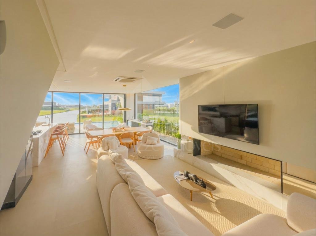 Casa em Condominio 5 dormitorios