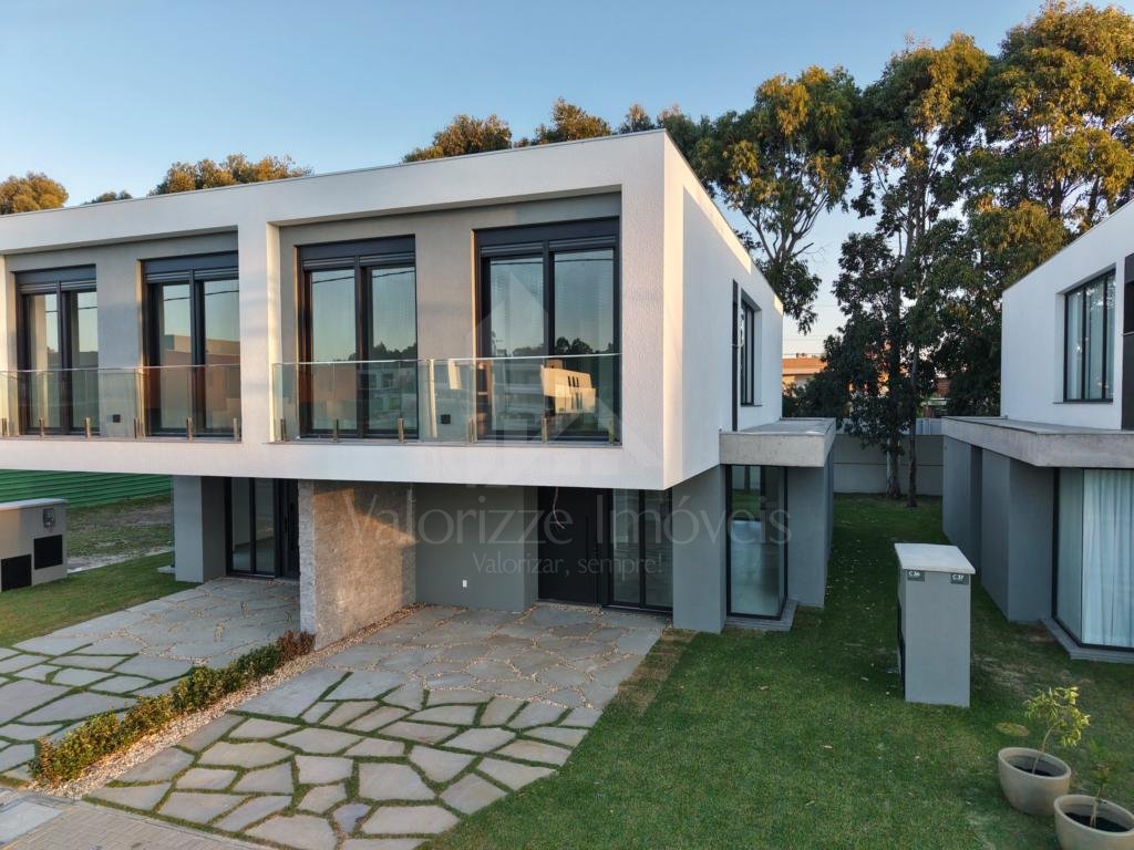 Casa em Condominio 3 dormitorios
