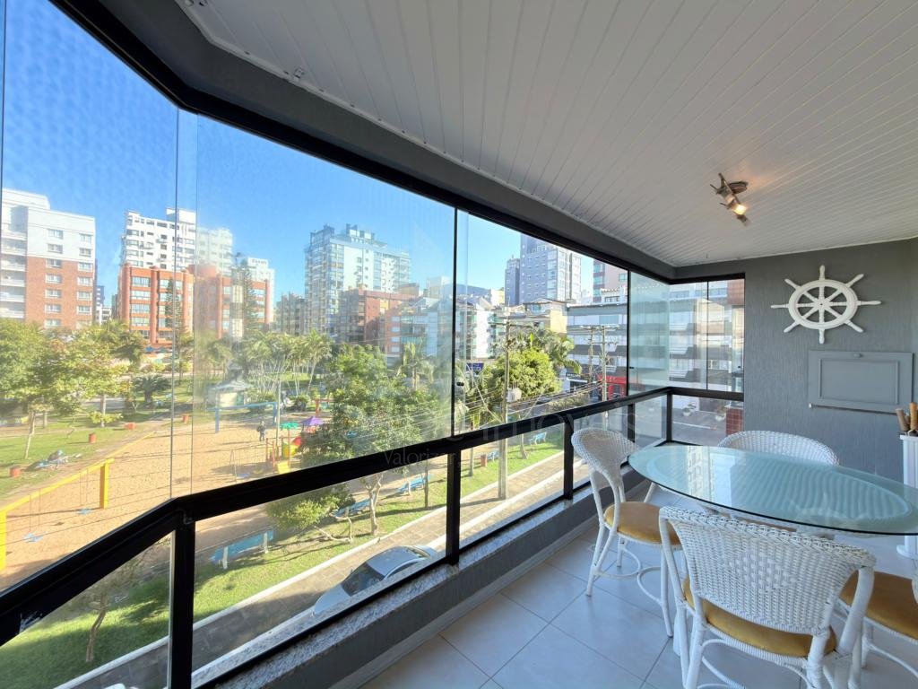 Apartamento 3 Dormitórios