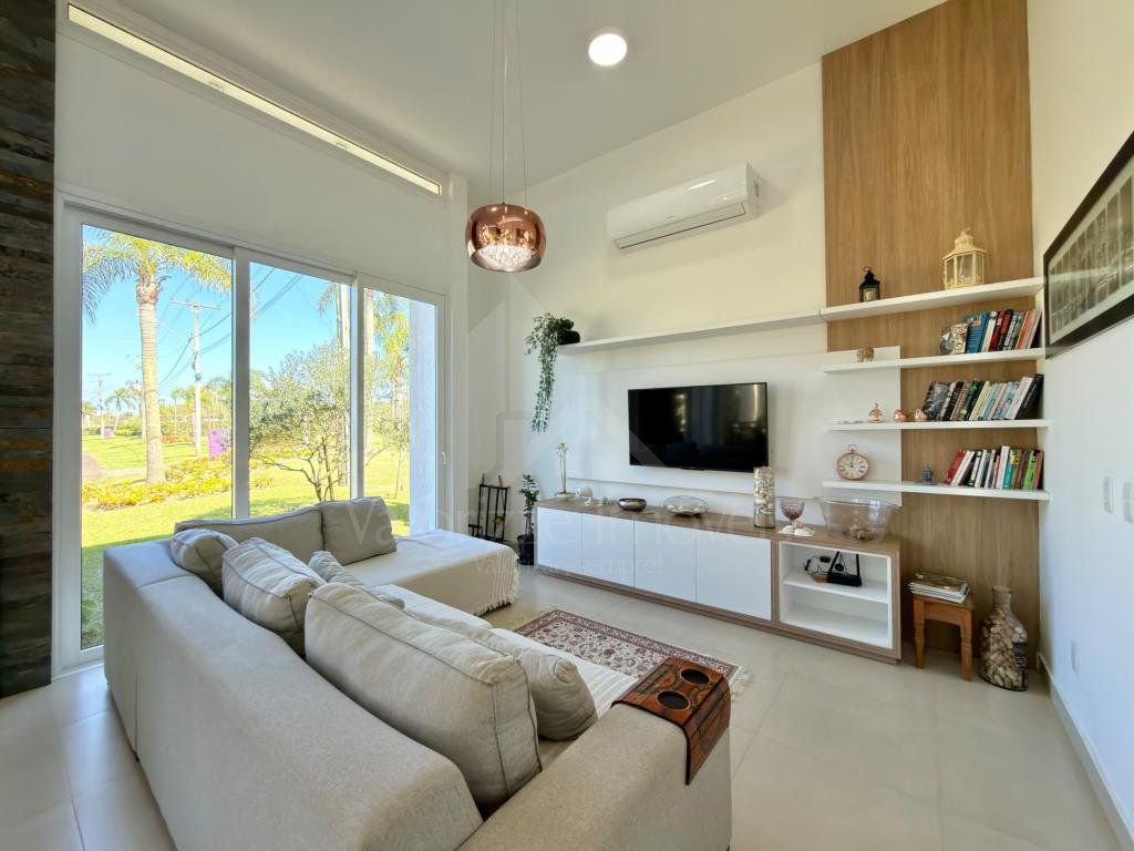 Casa em Condominio 4 dormitorios