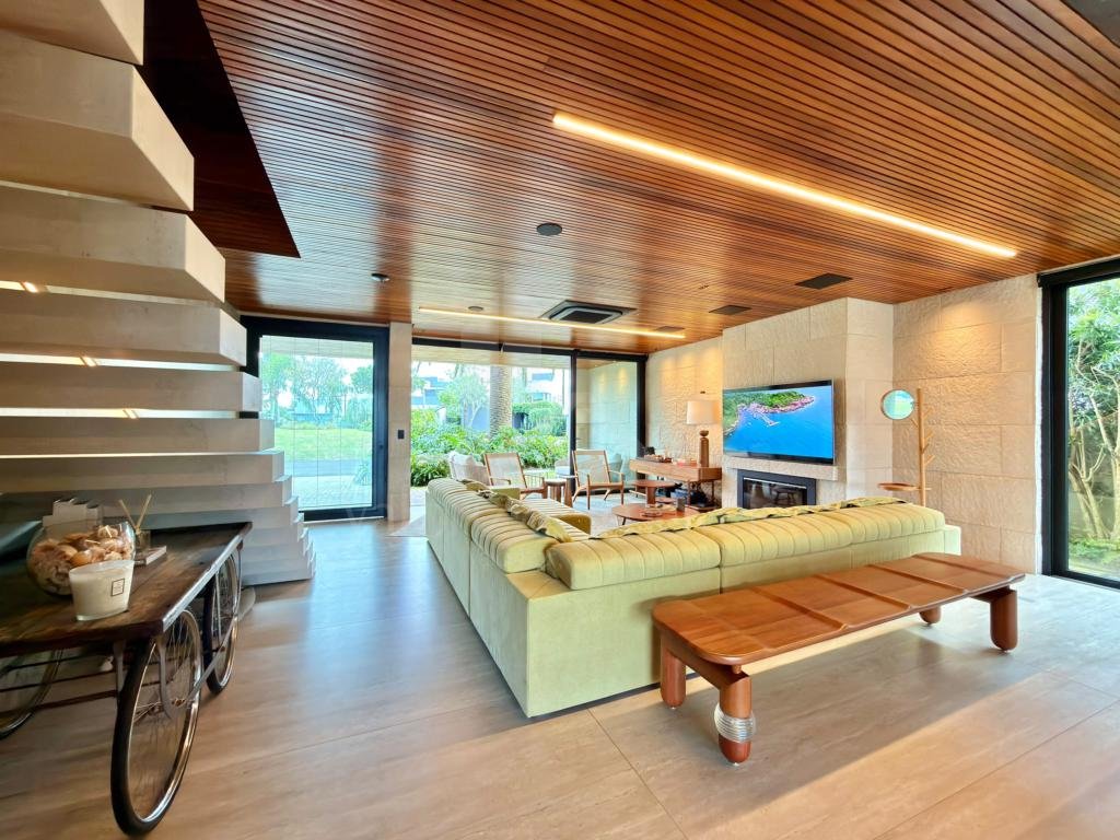 Casa em Condominio 5 dormitorios