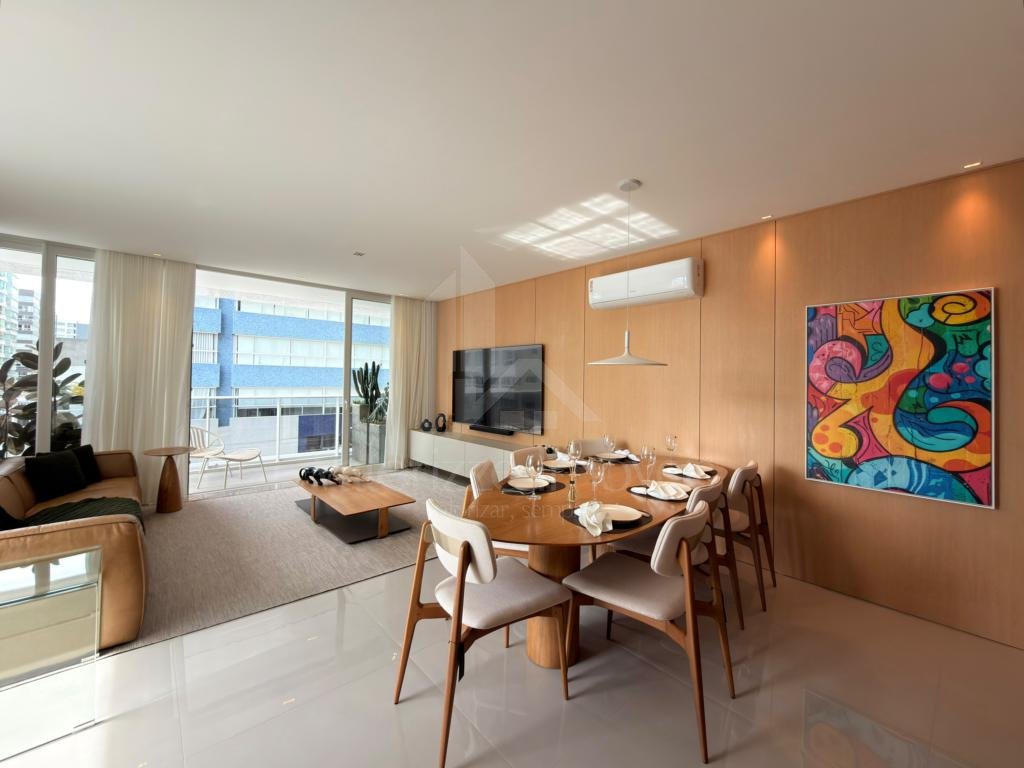Apartamento 3 Dormitórios