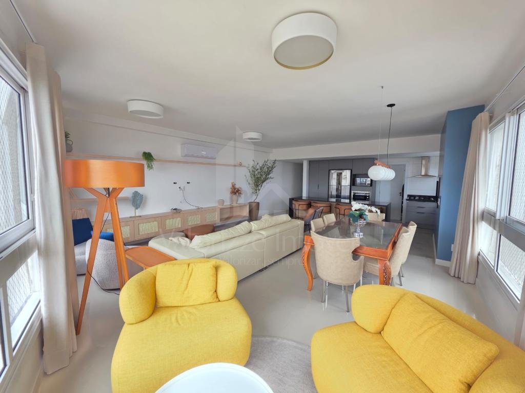 Apartamento 4 Dormitórios